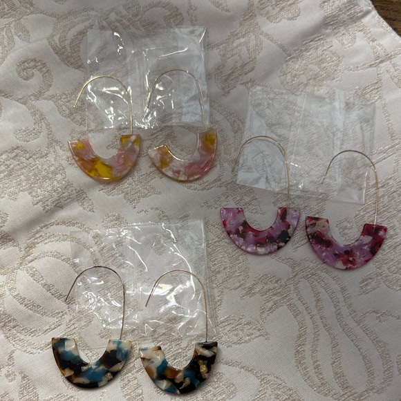 Jewelry - Colorful Resin Hoop Earrings Set